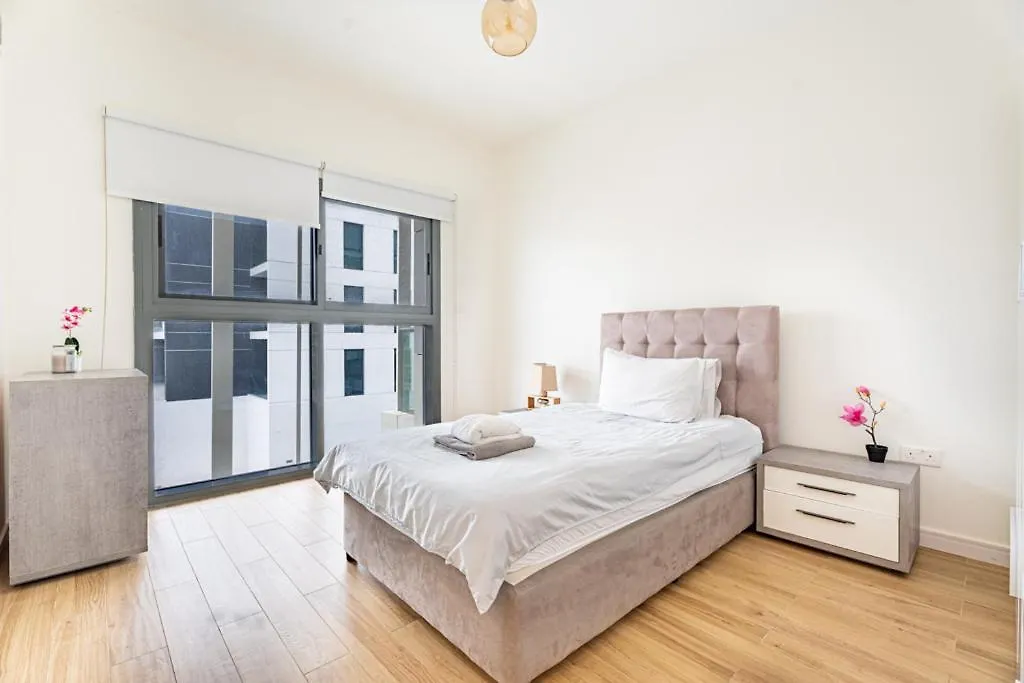 Rahaloft Bliss 2Br Withcity View Etihadairwayscentre Абу-Даби Апартаменты
