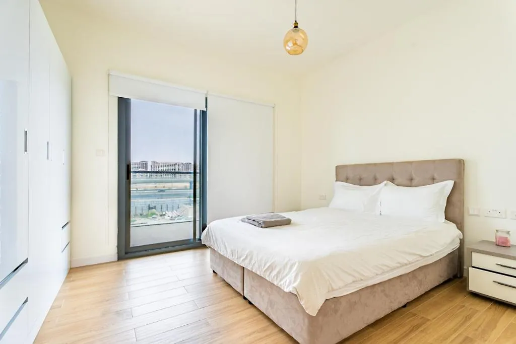 Rahaloft Bliss 2Br Withcity View Etihadairwayscentre Абу-Даби
