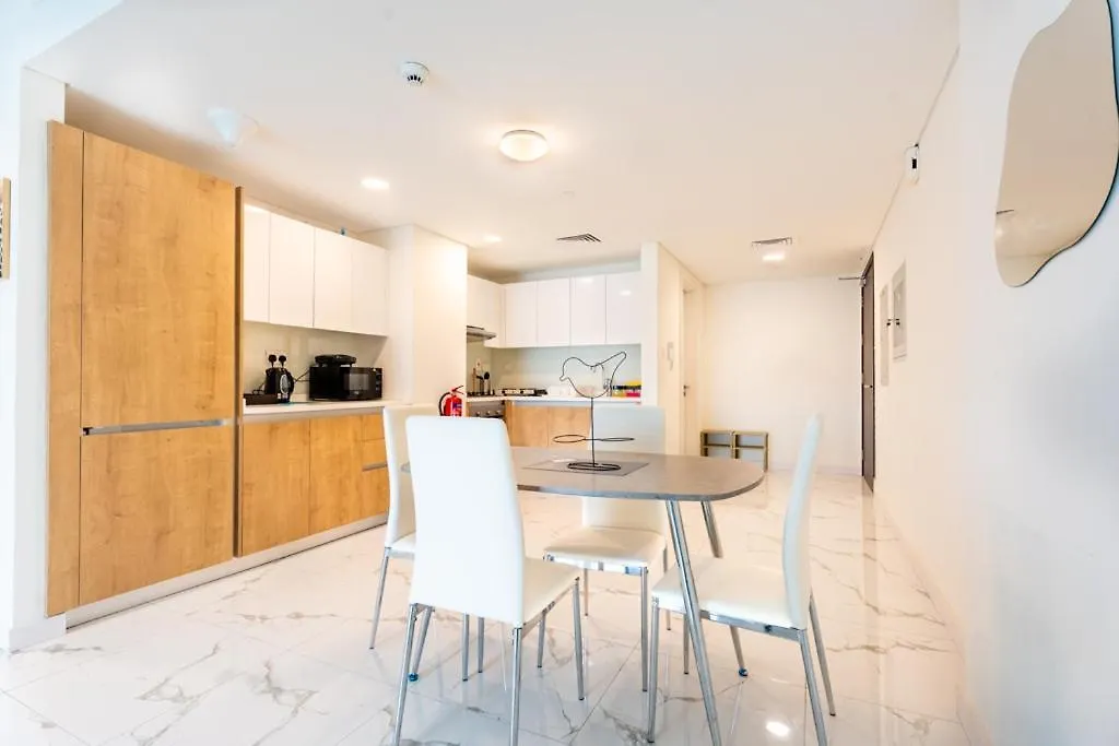 Rahaloft Bliss 2Br Withcity View Etihadairwayscentre Абу-Даби
